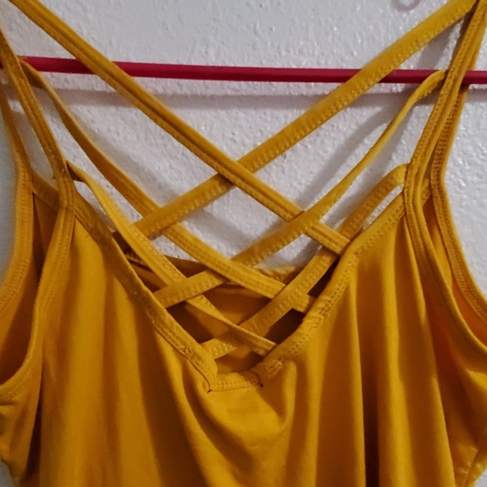 Strappy Back Layering Tank - Picture 3 of 3
